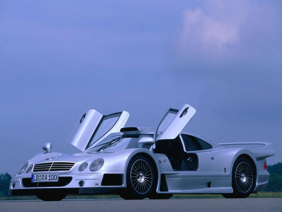  Mercedes-Benz CLK GTR 1999 года  (фото 4 из 7)